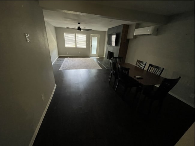 Building Photo - 2519 Highwood Dr