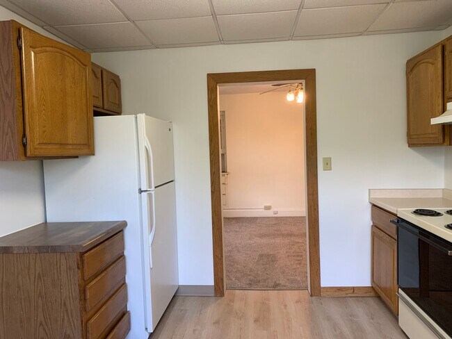 Building Photo - 2128-2130 E 2nd St