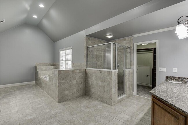 Building Photo - 4537 Grandview Pkwy