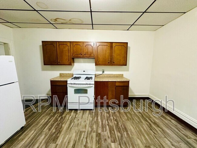 Building Photo - 1017 Emporia St