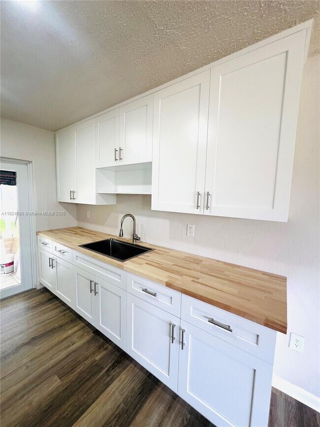 Building Photo - 15530 SW 295th Terrace
