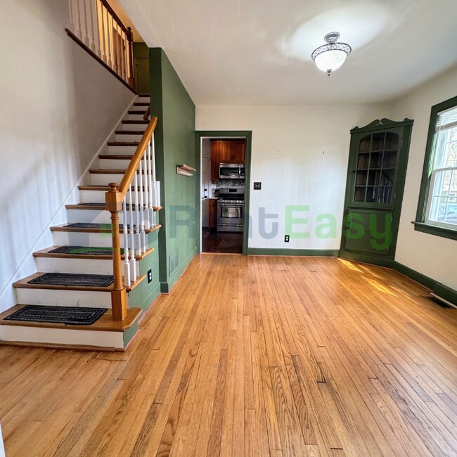 Building Photo - 8533 Circle Dr