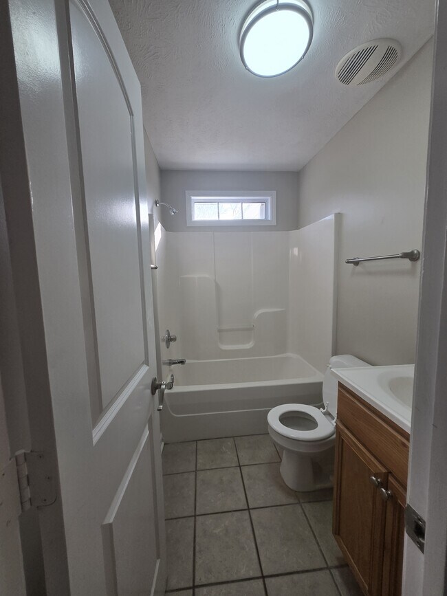 Building Photo - 76 Shelby St