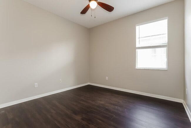 Building Photo - 6717 Cambridge Park Dr