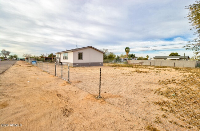 Building Photo - 5706 N Fuchsia St