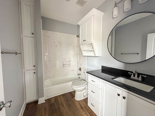 Building Photo - 106-102 Vitava Dr