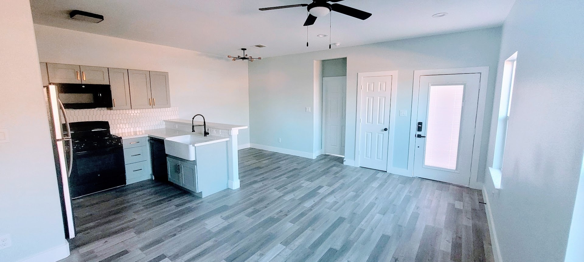 Building Photo - 7502 Sandle St