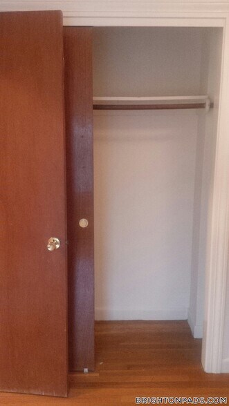 Building Photo - 172 N Beacon St