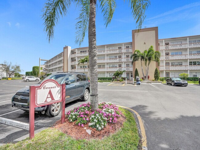 Building Photo - 3014 Cornwall A