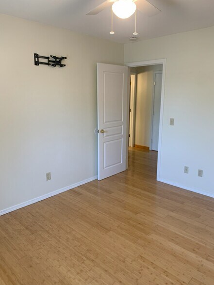 Building Photo - 109 Lancashire Dr