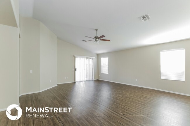 Building Photo - 10464 W Reade Ave