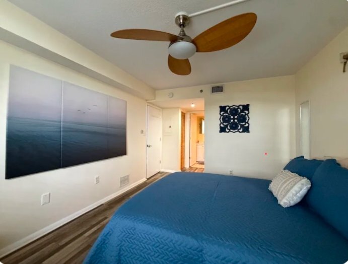 Building Photo - 701 S Madison Ave