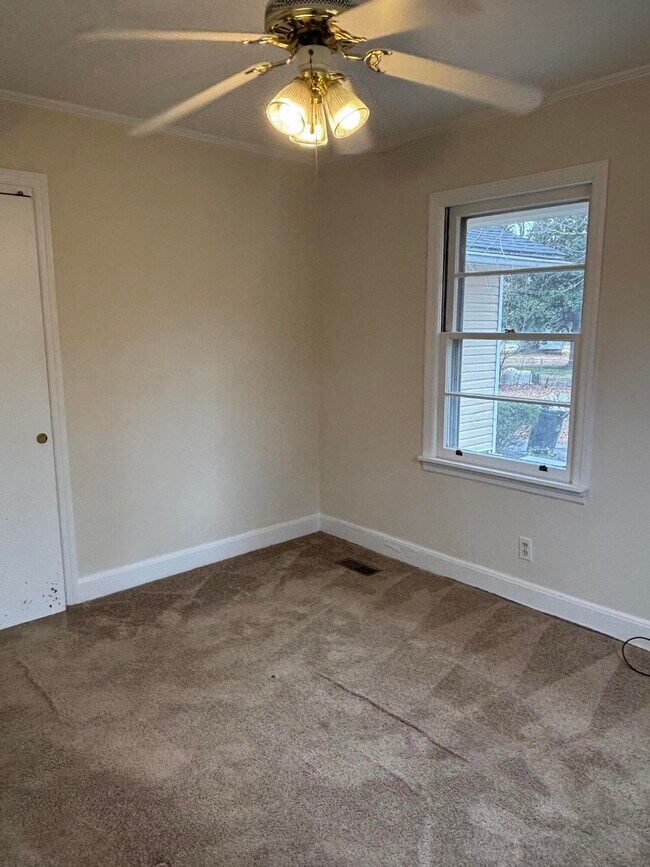 Building Photo - 232 Pinckney St