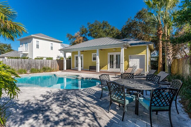 Building Photo - 87 Barracuda St