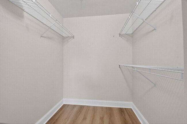 Building Photo - 630 S Sapodilla Ave
