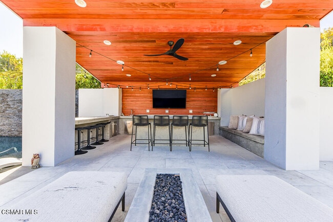 Building Photo - 6981 Shadow Wood Dr