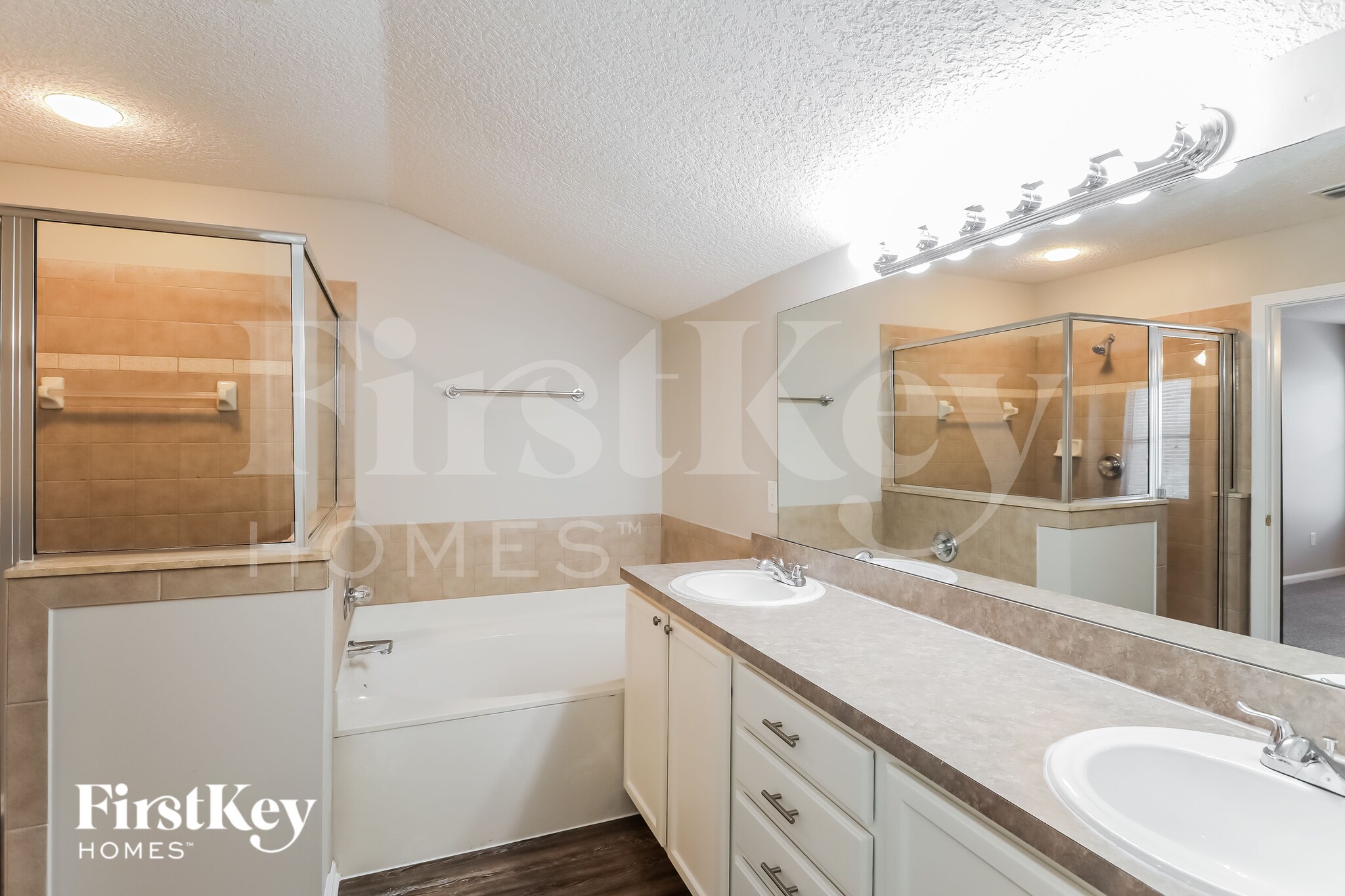 Building Photo - 2954 Ravine Hill Dr