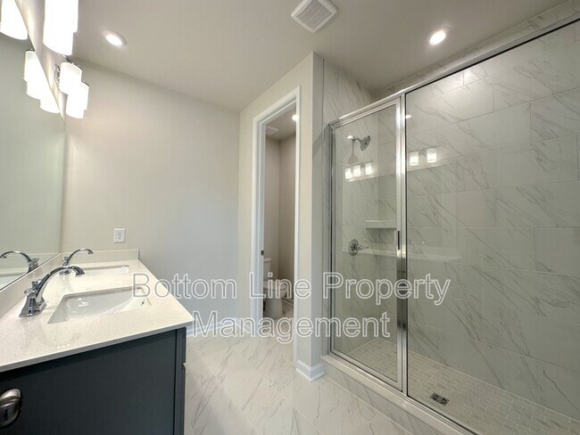 Building Photo - 3037 Hutton Gdns Ln