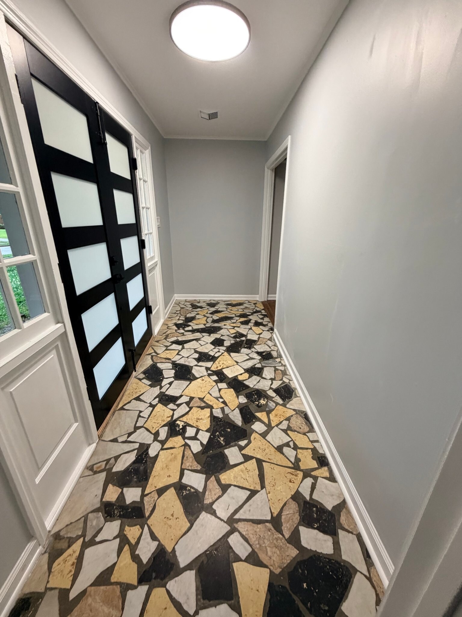 Building Photo - 2311 Lovitt Dr