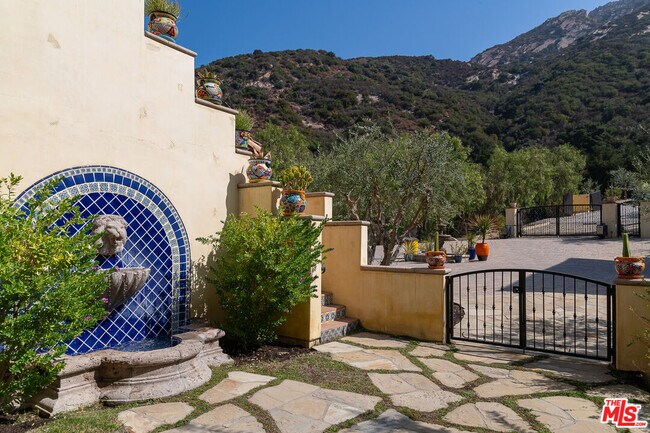 Building Photo - 1101 Cold Canyon Rd