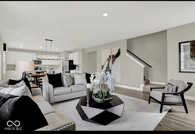 Building Photo - 16935 Sherwin Ct