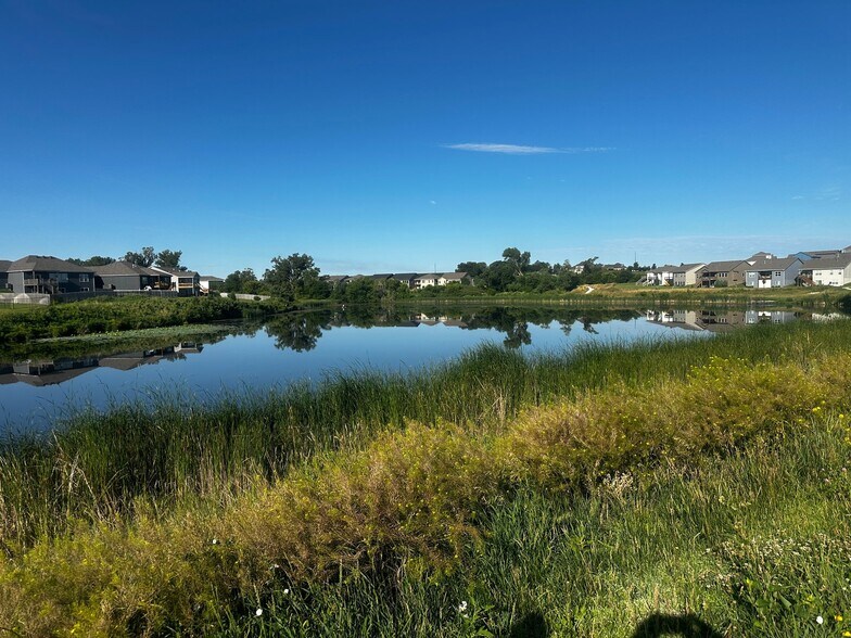 Building Photo - 4423 Schilling Dr