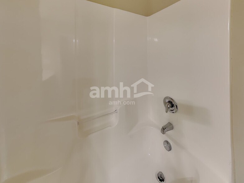 Building Photo - 14308 Foxcroft Rd