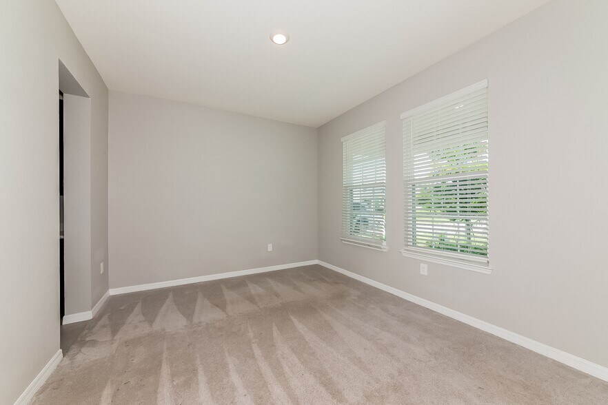 Building Photo - 5215 Tannin Ln