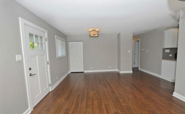 Building Photo - 16121 S 88th Ave