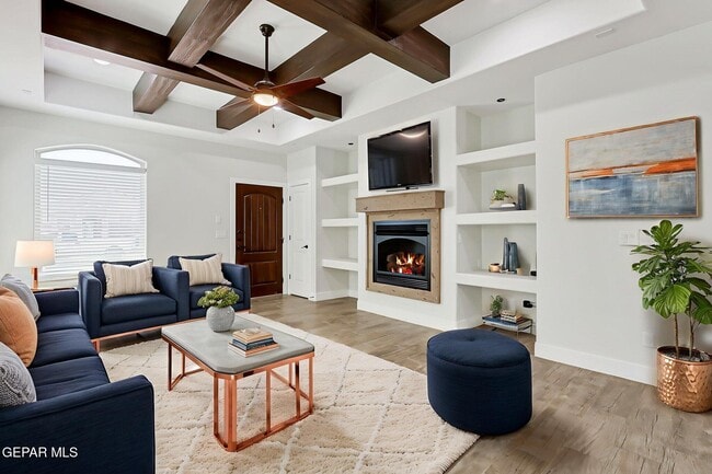 Building Photo - 14937 Tierra Fortaleza Ave