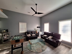 Building Photo - 830 N 7th St