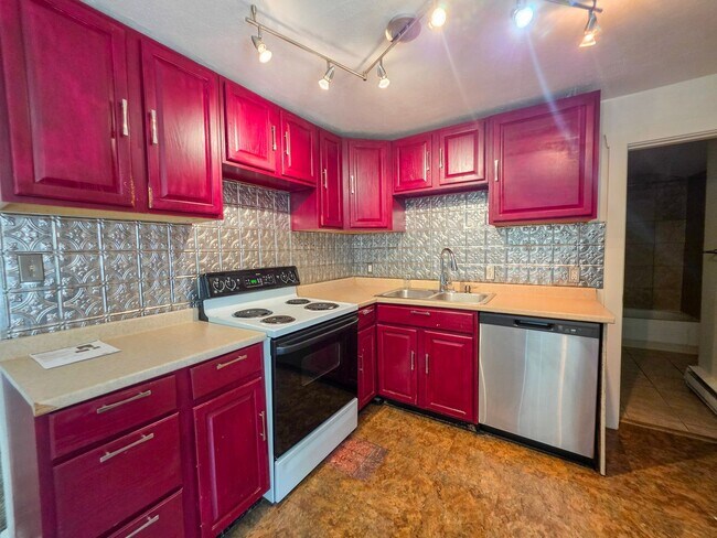 Building Photo - 2 bedroom 2 story Townhouse in Longmont