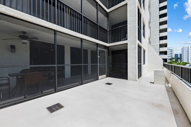 Building Photo - 3420 S Ocean Blvd