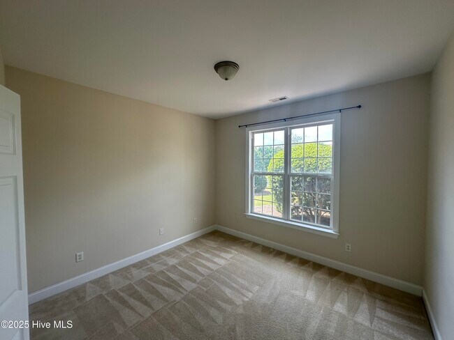 Building Photo - 4911 Alamance Dr