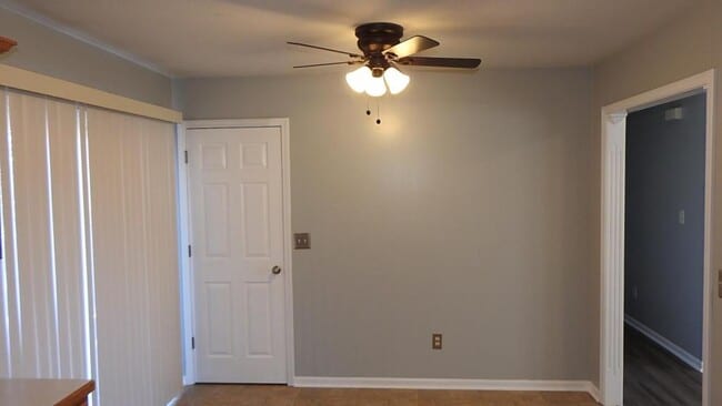 Building Photo - 621 N Downey Ct