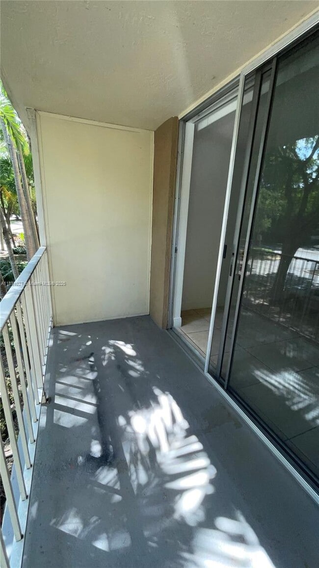 Building Photo - 1805 Sans Souci Blvd