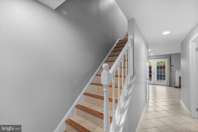 Building Photo - 10276 Arizona Cir