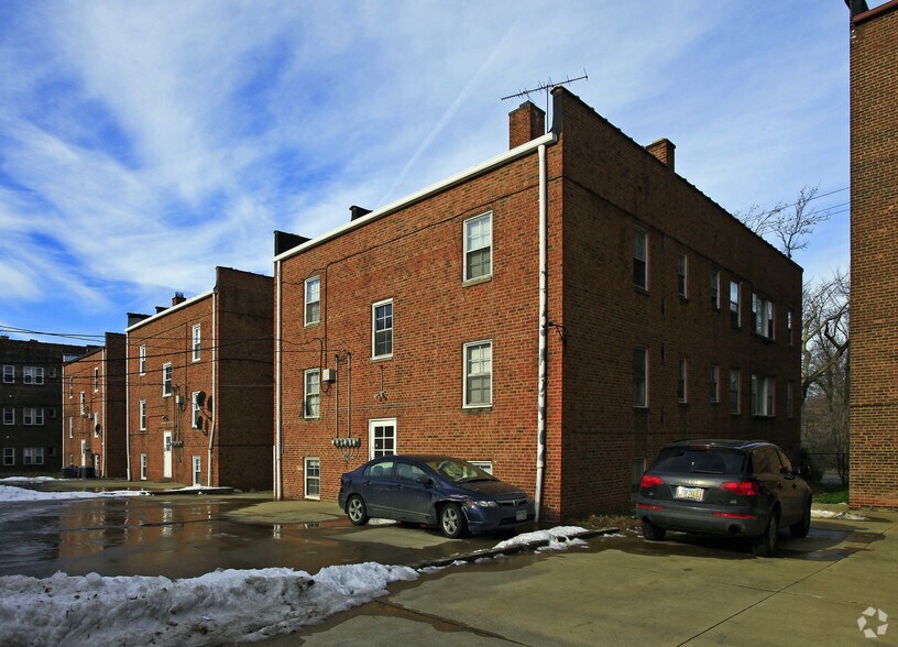 Building Photo - 2668-2672 Mayfield Rd