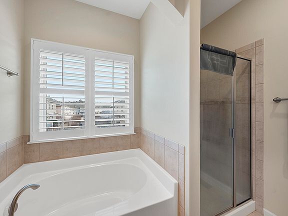 Building Photo - Build Equity While Leasing - Lease and Own...
