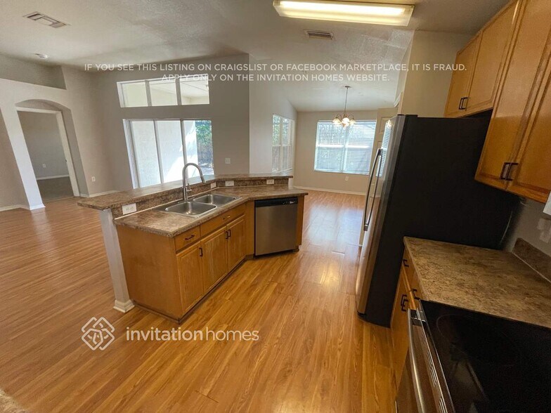 Building Photo - 22534 Roderick Dr