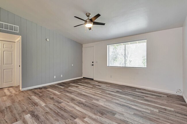 Building Photo - **First Month Free**