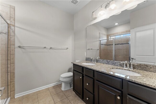 Building Photo - 410 Fairmont Dr