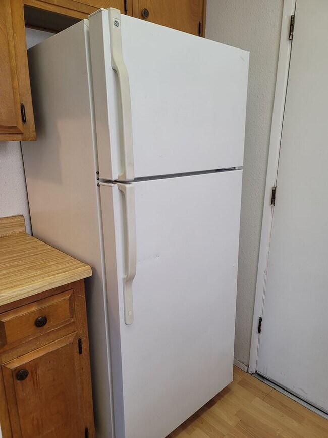 Building Photo - No Deposit