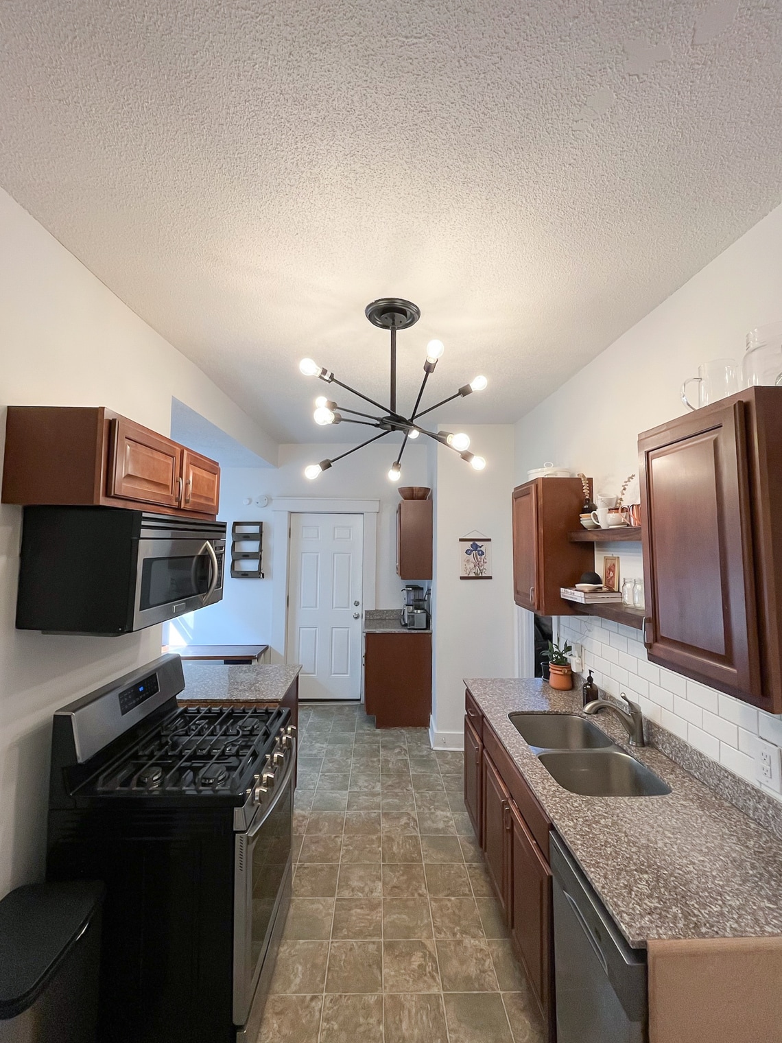 Building Photo - 3148 Columbus Ave