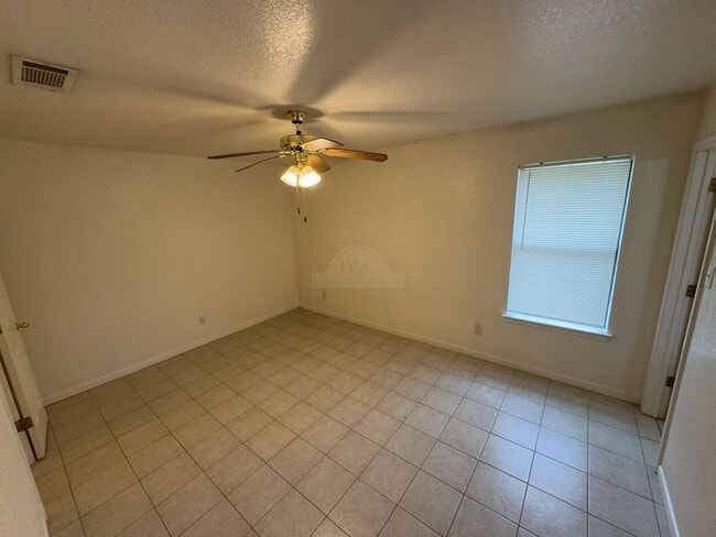 Building Photo - 2807 Edgefield
