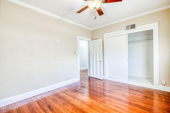 Building Photo - 1701 Elm St