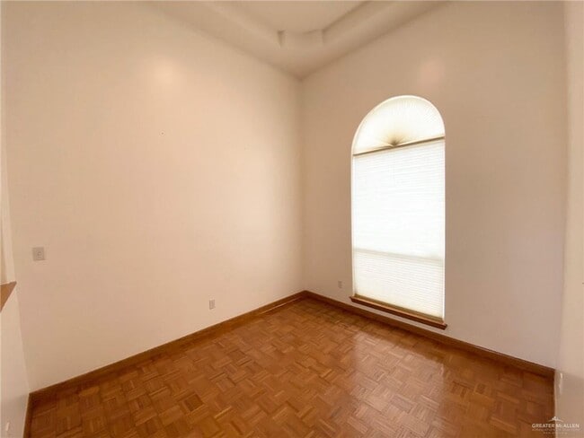 Building Photo - 21 Blackhawk St