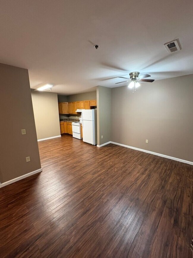 Building Photo - Jefferson Commons Apartments