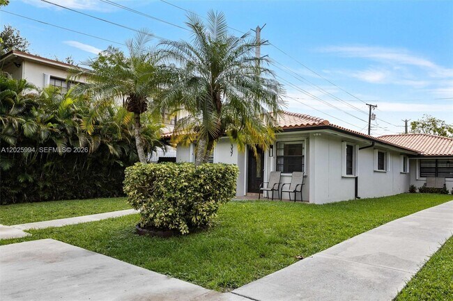 Building Photo - 337 Grand Canal Dr