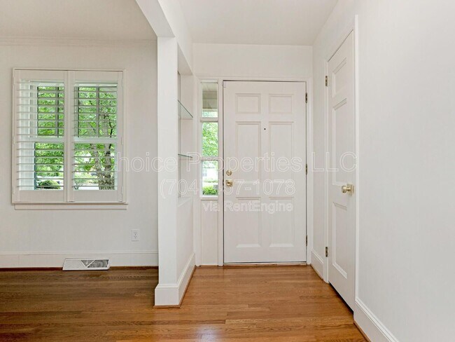 Building Photo - 421 Blairmore Dr